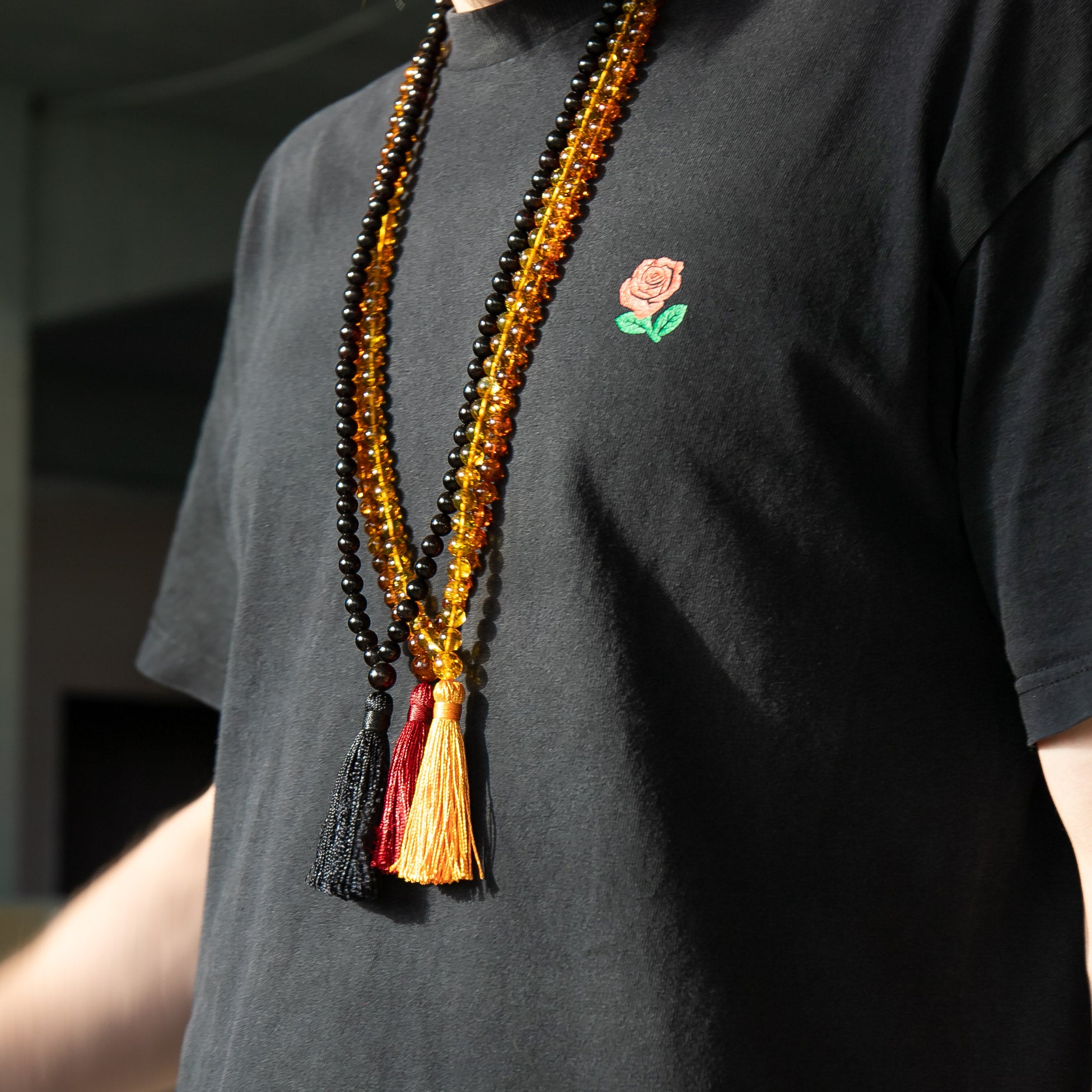 Mala 108 Bursztynowe Koraliki 8 mm Tybetański Różaniec do Medytacji Budda Modlitewny Naszyjnik Chakra Biżuteria Medytacyjna